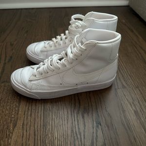 Nike Blazer Mid '77